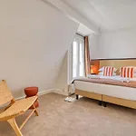 شقة A5#premium#arcdetriomphe#4bedrooms#champselysees *